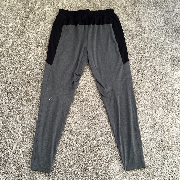 Mens Medium LULULEMON CAPACITY PANT 29.5” inseam - Picture 2 of 5